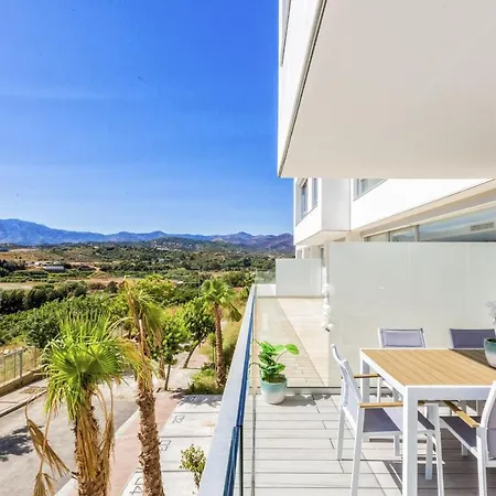 Σπίτι διακοπών Vivi Homes - Lima Pool, Sunny Terrace & *