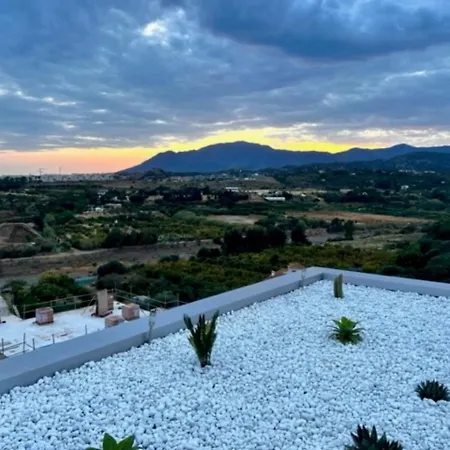 Vivi Homes - Lima Pool, Sunny Terrace &