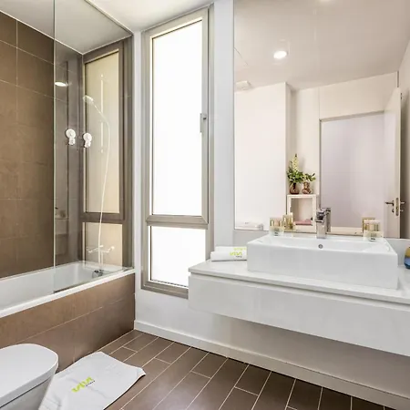 Vivi Homes - Lima Pool, Sunny Terrace &