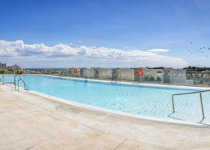 Vakantiehuis Vivi Homes - Lima Pool, Sunny Terrace &