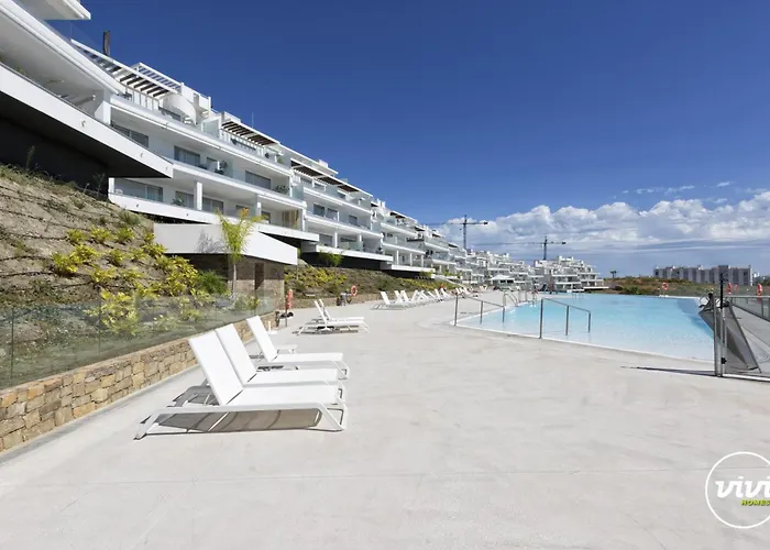 Σπίτι διακοπών Vivi Homes - Lima Pool, Sunny Terrace & Εστεπόνα