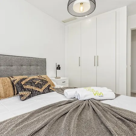 Ferienhaus Vivi Homes - Lima Pool, Sunny Terrace &